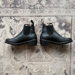 Black Leather Women’s Blundstones